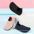 wholesale fly knit baby indoor slip-on shoes  breathable fashionable sport socks zapatos deportivos de nino zapatos para ninos